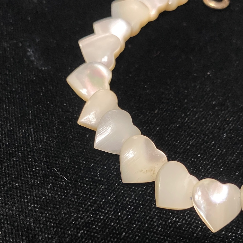 Vintage Mother of pearl Heart Shaped Cream Bracelet - Picture 4 of 16